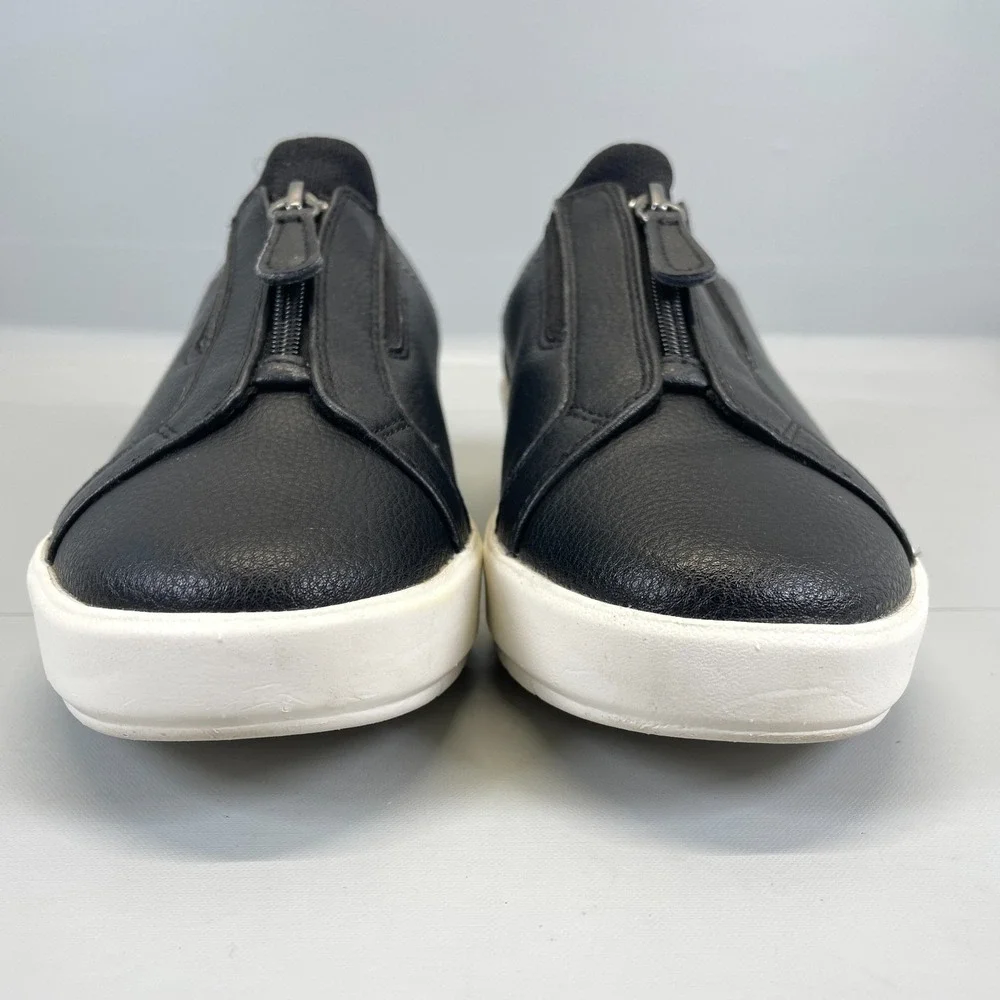 Clarks layton rae
